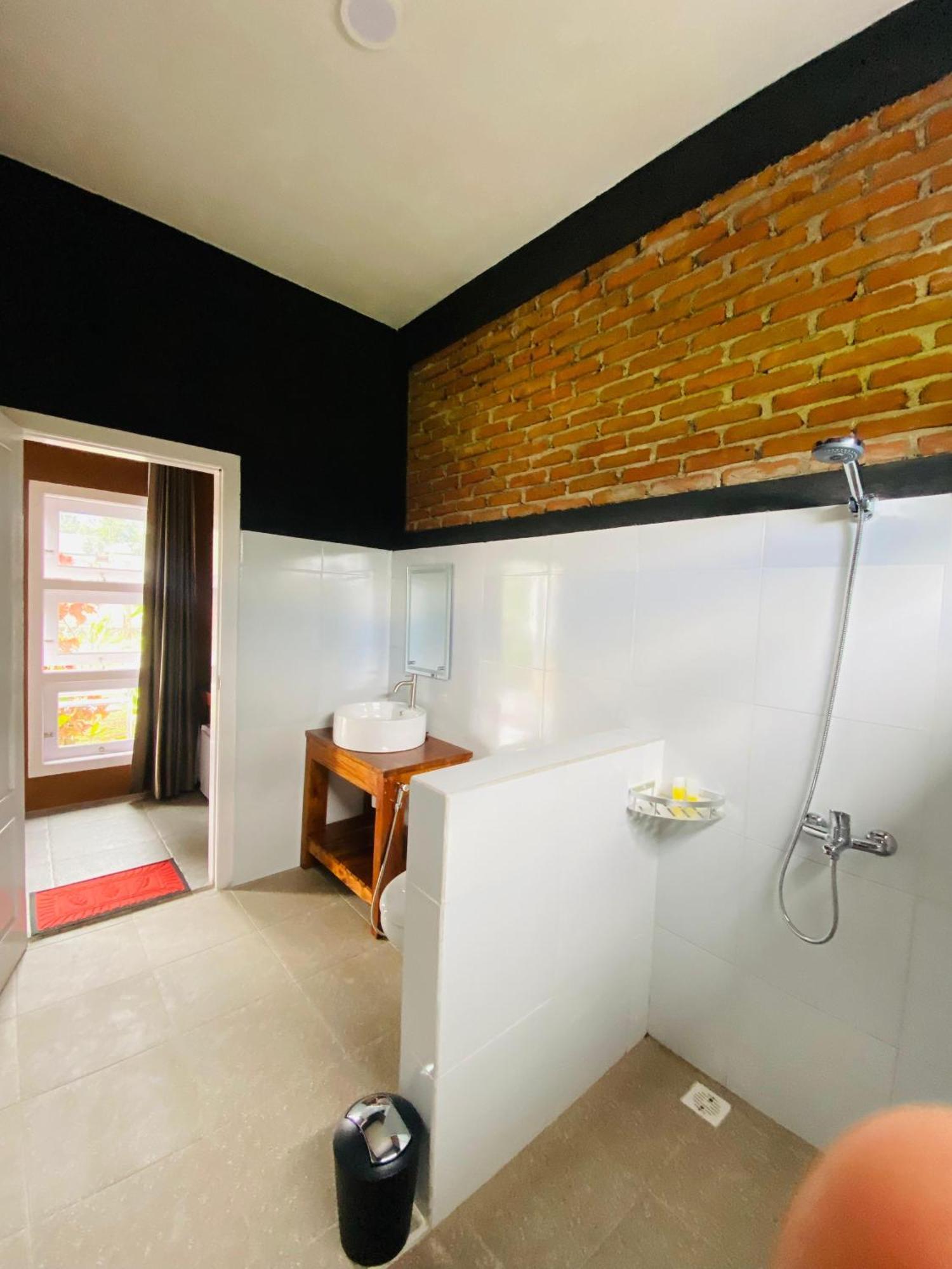 Arista Homestay Tetebatu Exterior photo
